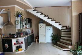 ТРЕХКОМНАТНАЯ КВАРТИРА ДВУХУРОВНЕВАЯ 240 кв.м